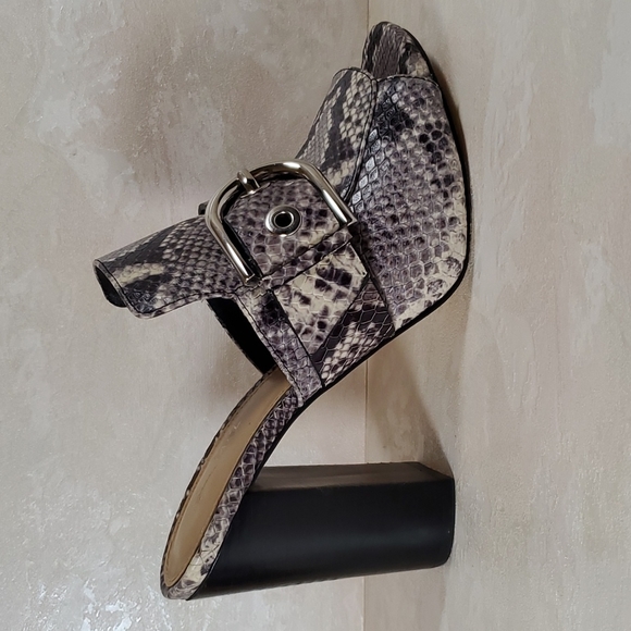 Michael Kors Gray & Cream Leather Reptile Block Heel Mules with Peep Toe Size 6 - Picture 2 of 14